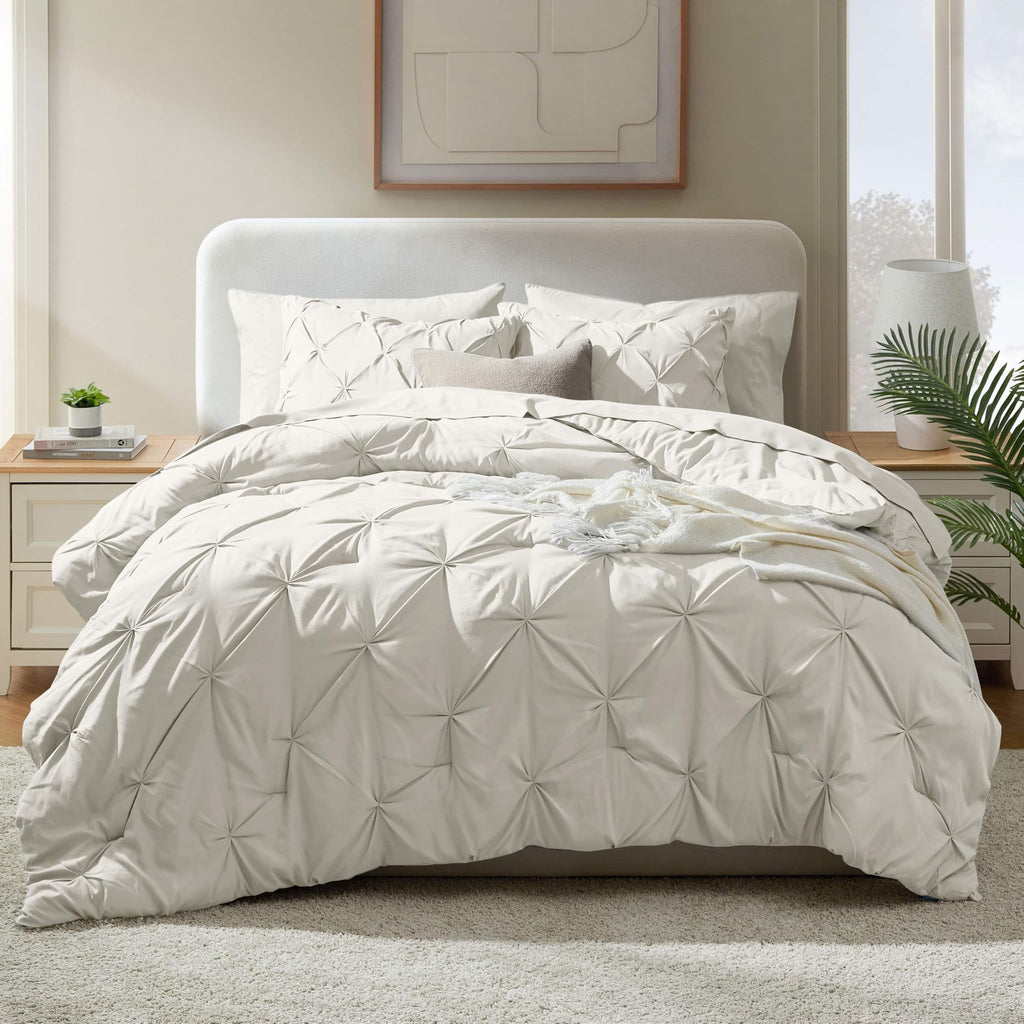 Off White Pinch Pleated 9 Piece King Comforter Set P677